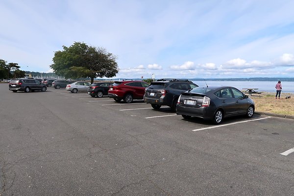 Golden Gardens Blvd Waterside road - 5