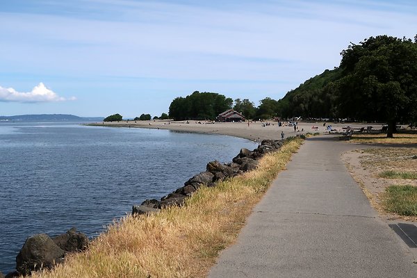 Golden Gardens Blvd Waterside road - 38