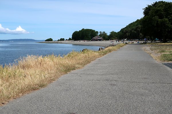 Golden Gardens Blvd Waterside road - 39