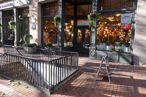 PioneerSquare streetlevel - 132