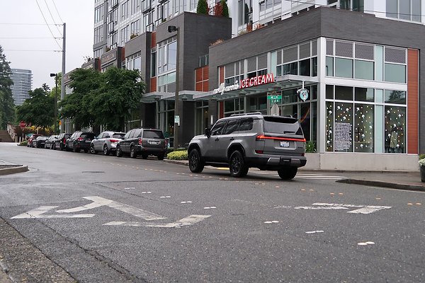 102nd Ave NE Bellevue streets 2025 - 7