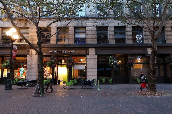 Occidental Square pioneer Square - 129