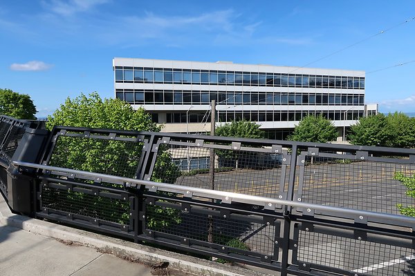 333 Elliott Ave EXT Thomas St Ped Bridge - 8