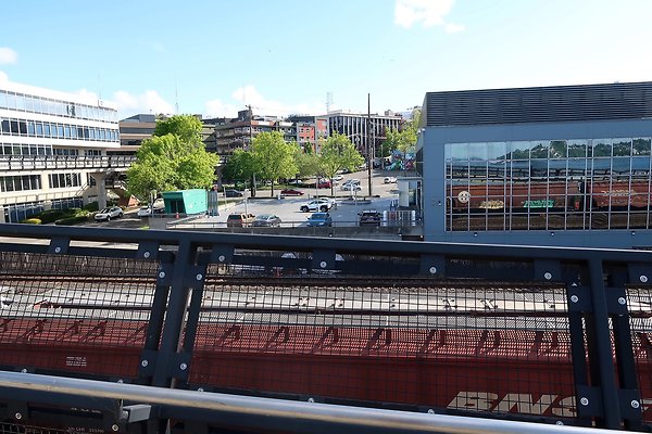 333 Elliott Ave EXT Thomas St Ped Bridge - 51