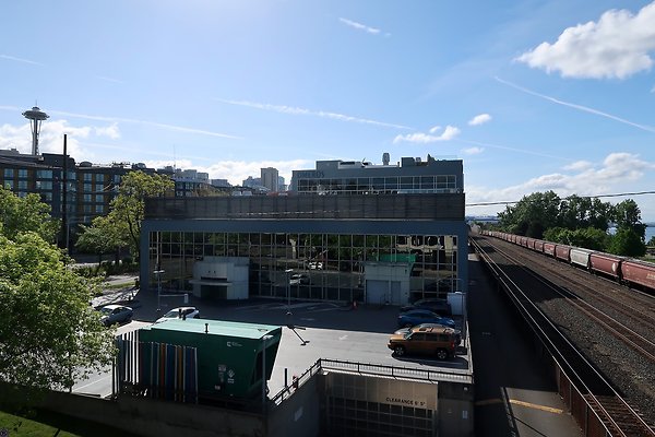 333 Elliott Ave EXT Thomas St Ped Bridge - 30