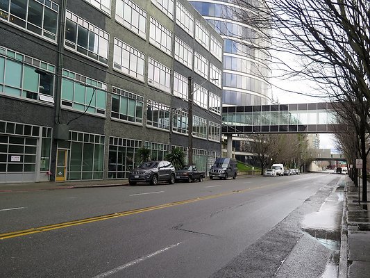 Elliott ave streets - 135