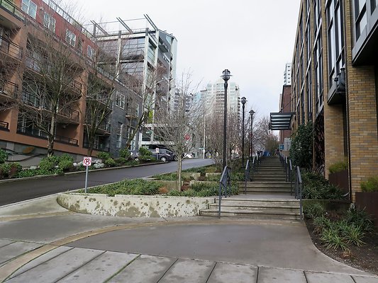 Elliott ave streets - 72