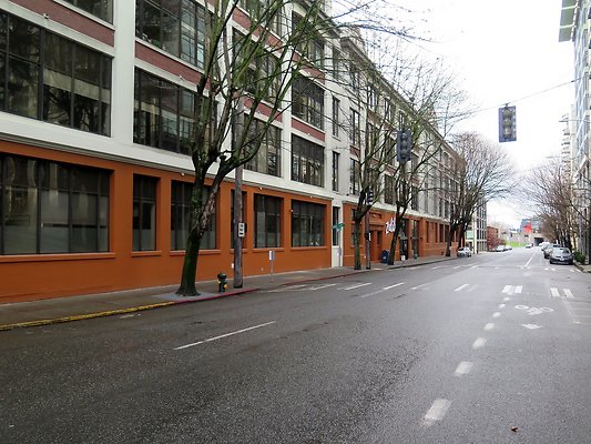 Elliott ave streets - 53