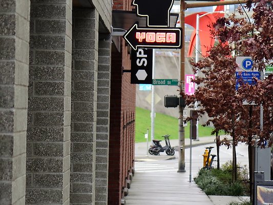 Elliott ave streets - 49