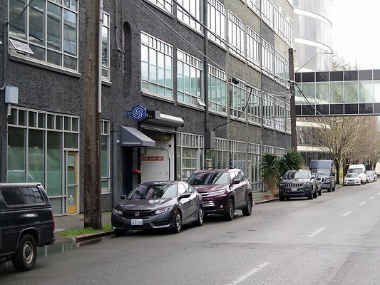 Elliott ave streets - 140