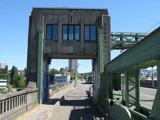 UniversityBridgea25