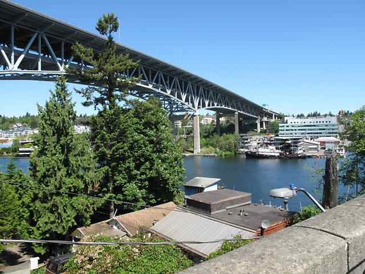 UniversityBridgea20