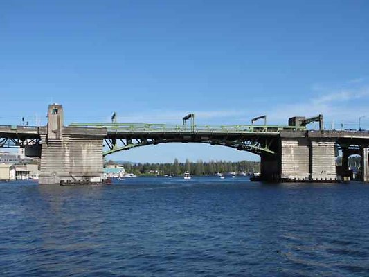 UniversityBridge2