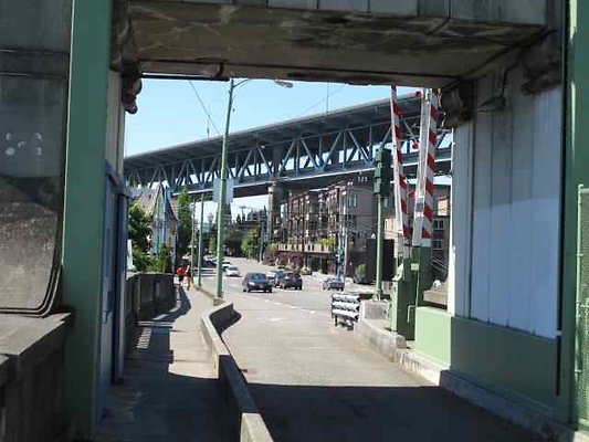 UniversityBridgea44