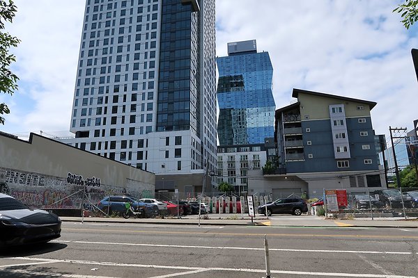 9th and Thomas Streets 2025 - 49