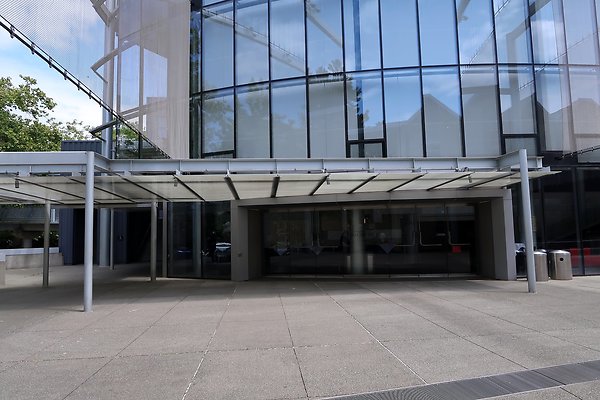McCaw Hall Ext car placemennt 2025 - 77