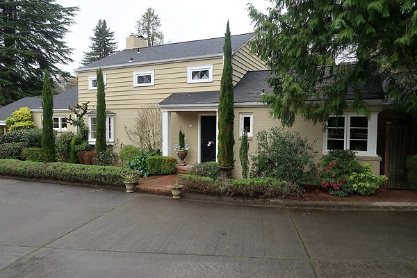 Laurelhurst drone shot - 259