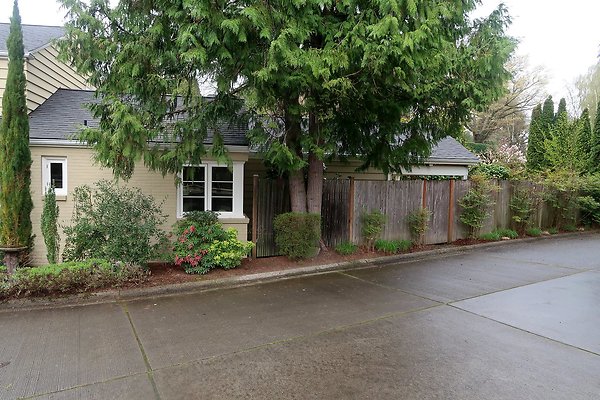Laurelhurst drone shot - 260