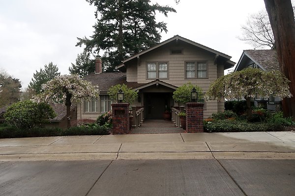 Laurelhurst drone shot - 152