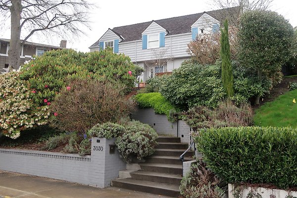 Laurelhurst drone shot - 136