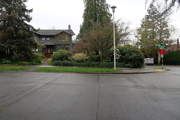 Laurelhurst drone shot - 2