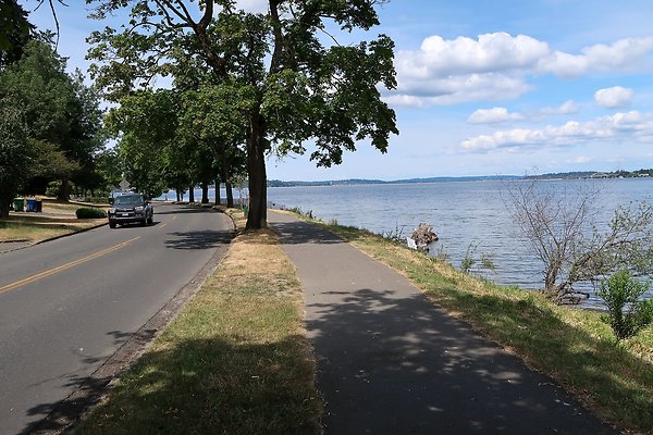 Lake Washington Blvd Waterside road 2025 - 23