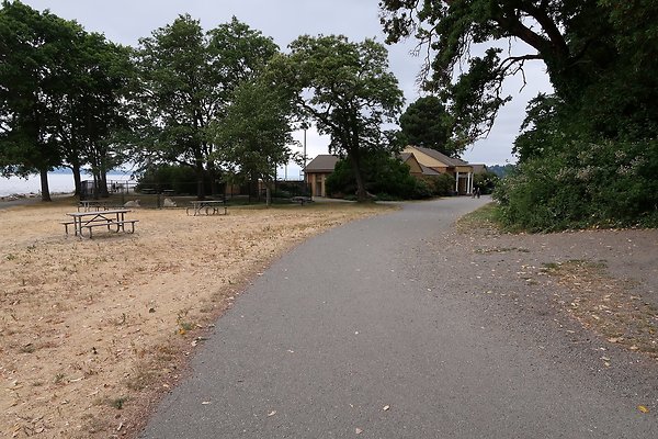 Lincoln Park Waterside road 2025 - 106