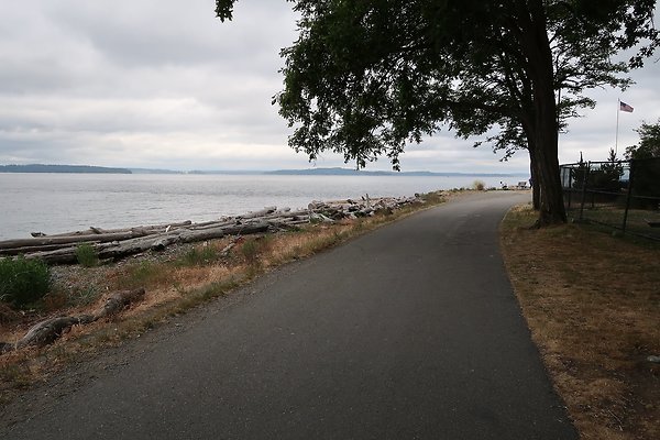 Lincoln Park Waterside road 2025 - 123