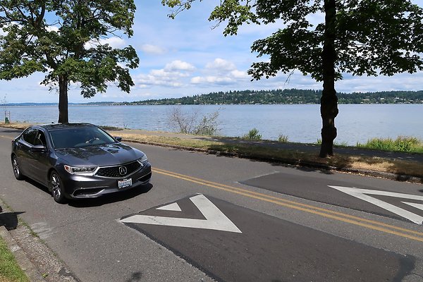 Lake Washington Blvd Waterside road 2025 - 3