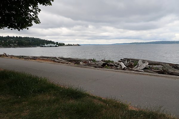Lincoln Park Waterside road 2025 - 92