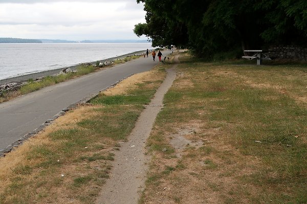 Lincoln Park Waterside road 2025 - 61