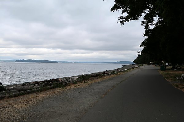 Lincoln Park Waterside road 2025 - 13