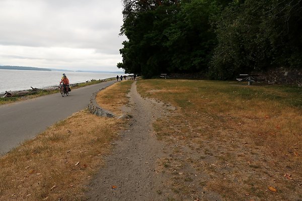 Lincoln Park Waterside road 2025 - 54