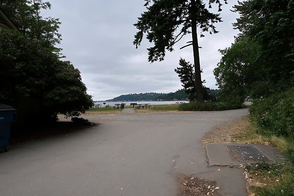 Lincoln Park Waterside road 2025 - 116