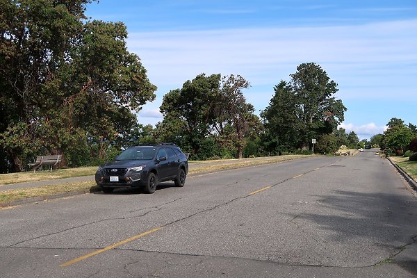 Magnolia Blvd Waterside Road - 19