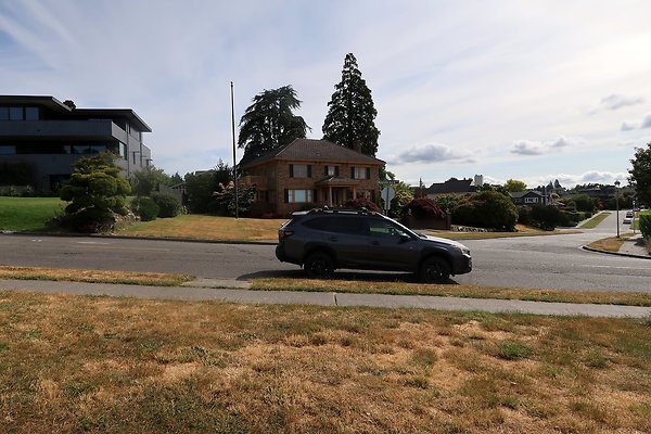 Magnolia Blvd Waterside Road - 58
