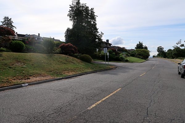 Magnolia Blvd Waterside Road - 11