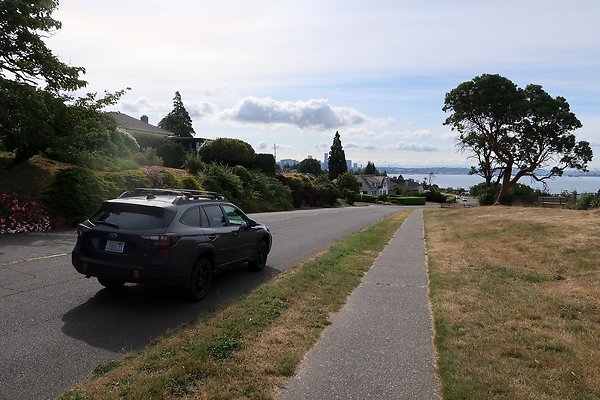 Magnolia Blvd Waterside Road - 36