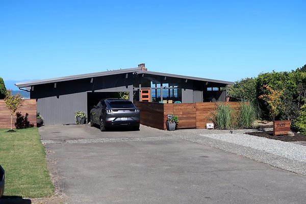 17455 14th Ave NW Shoreline House - 10