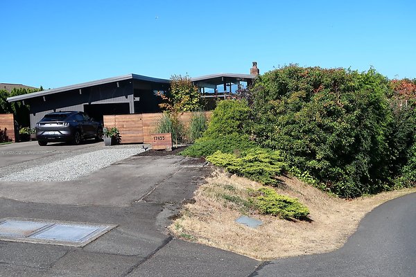 17455 14th Ave NW Shoreline House - 4