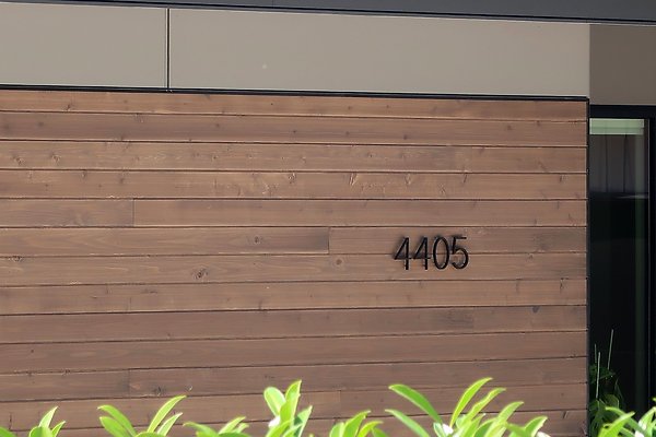 4405 Somerset Dr SE Bellevue House Ext - 6