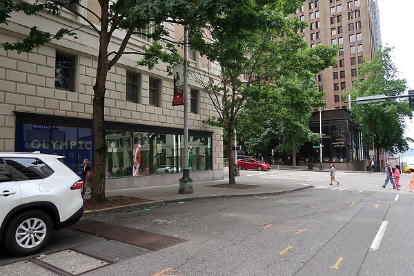 4th and University City Streets 2025 - 36