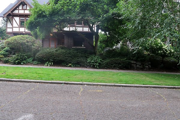 Capitol Hill Residential Streets 2025 - 45