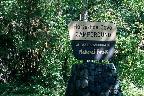 Horseshoe Cove Campground Baker Lake 2025
