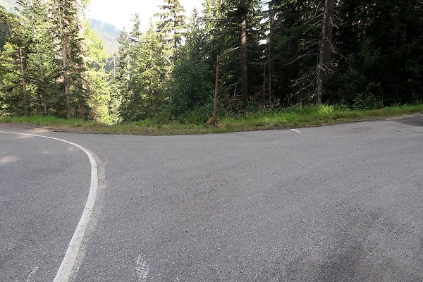 SR542 at NF 3075 White Salmon Hairpin - 15