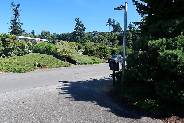 1569 NW 167th St Shoreline House - 43