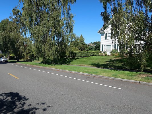 Grand Ave Park Everett Residential Streets - 33