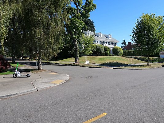 Grand Ave Park Everett Residential Streets - 36