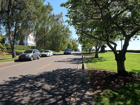 Grand Ave Park Everett Residential Streets - 27