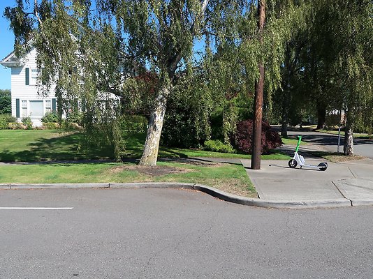 Grand Ave Park Everett Residential Streets - 34